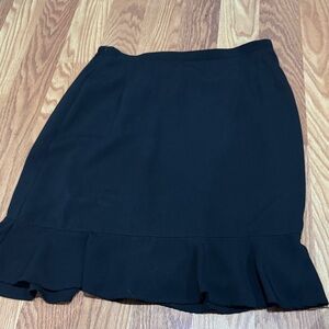 Chic Black Ruffle Hem Mini Skirt